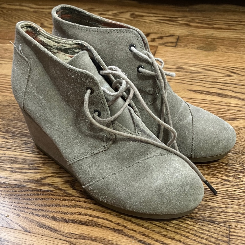 Women's Suede Lace-Up Wedge Booties Toms